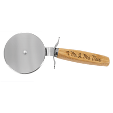 Load image into Gallery viewer, Family name bamboo pizza set