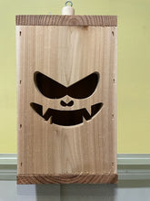 Load image into Gallery viewer, Halloween Jack-O-Lantern Box